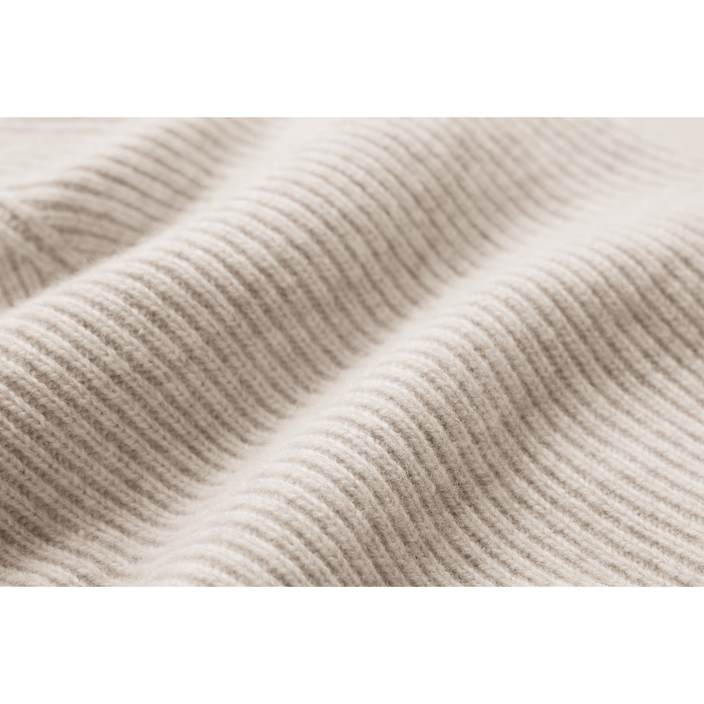 Customizable wool and cashmere beanie